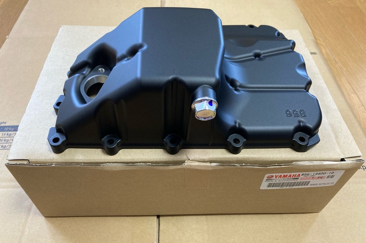 2014-2020 Yamaha Genuine Yamaha MT09 Oil Pan Strainer Cover