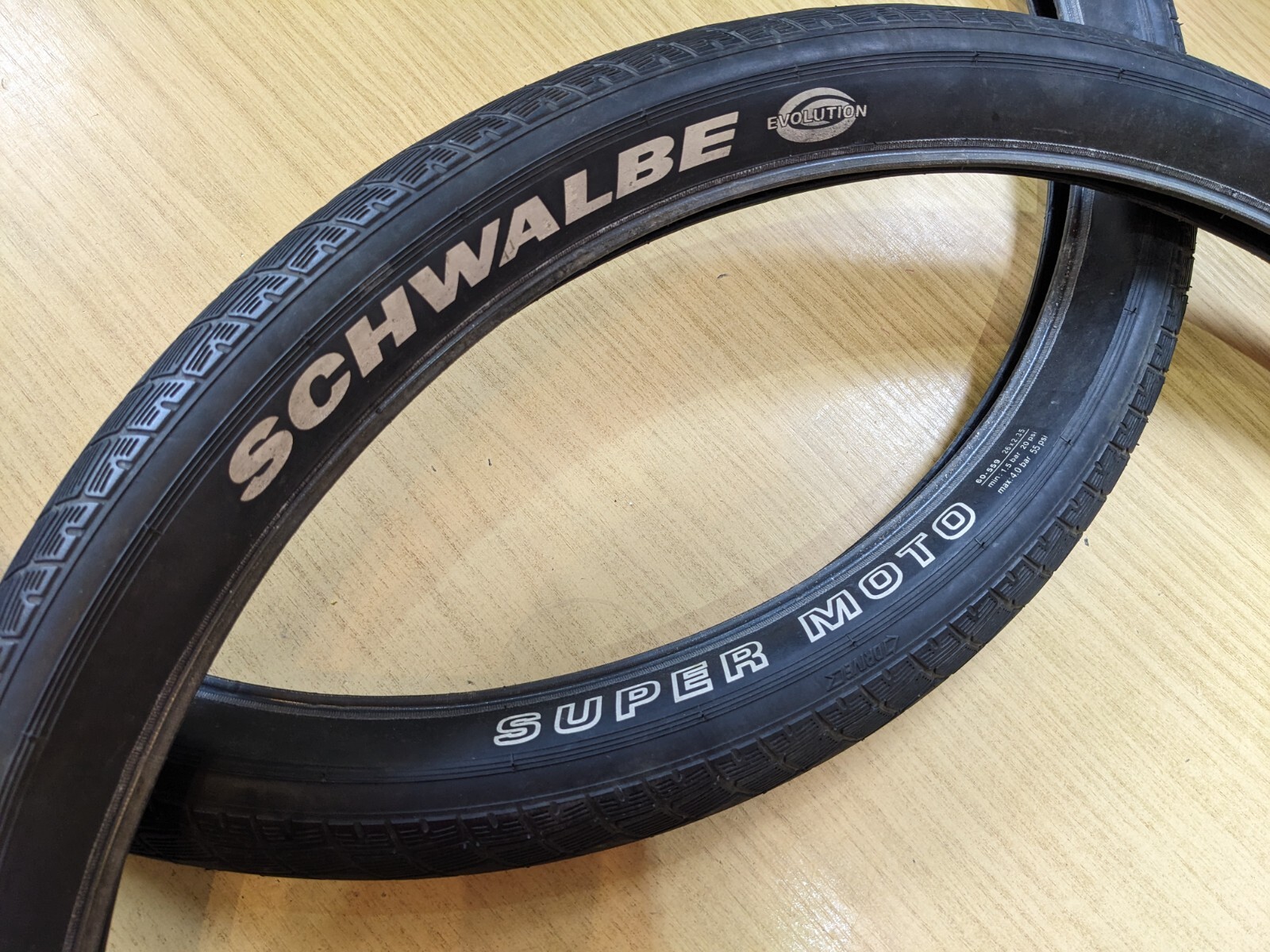 Schwalbe 26"" x 2.35 SUPER MOTO Mountain Bike Tyres MTB PAIR 60-559 Semi Slick