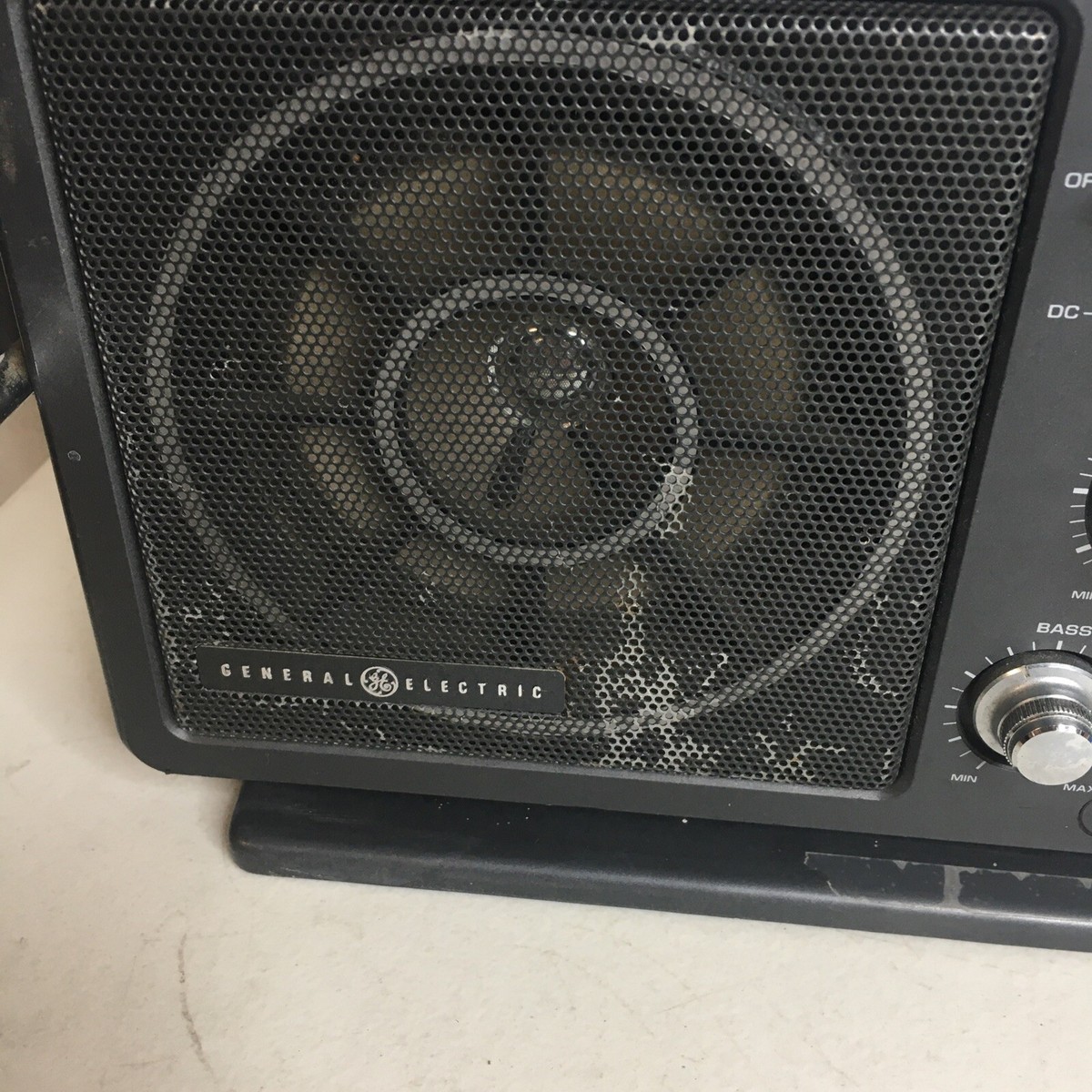 Vtg GE General Electric Model 7-2990A Portable 6 Band AM/FM