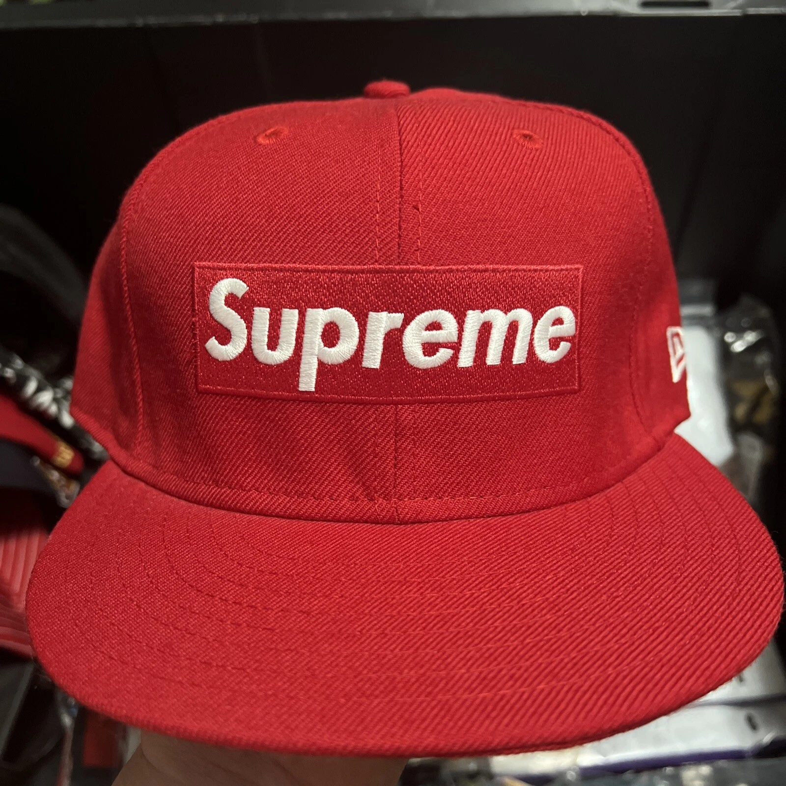 Neuf avec étiquettes Supreme New Era Box logo chapeau rouge monté 7 5/8 FW08 Deadstock flambant neuf rare