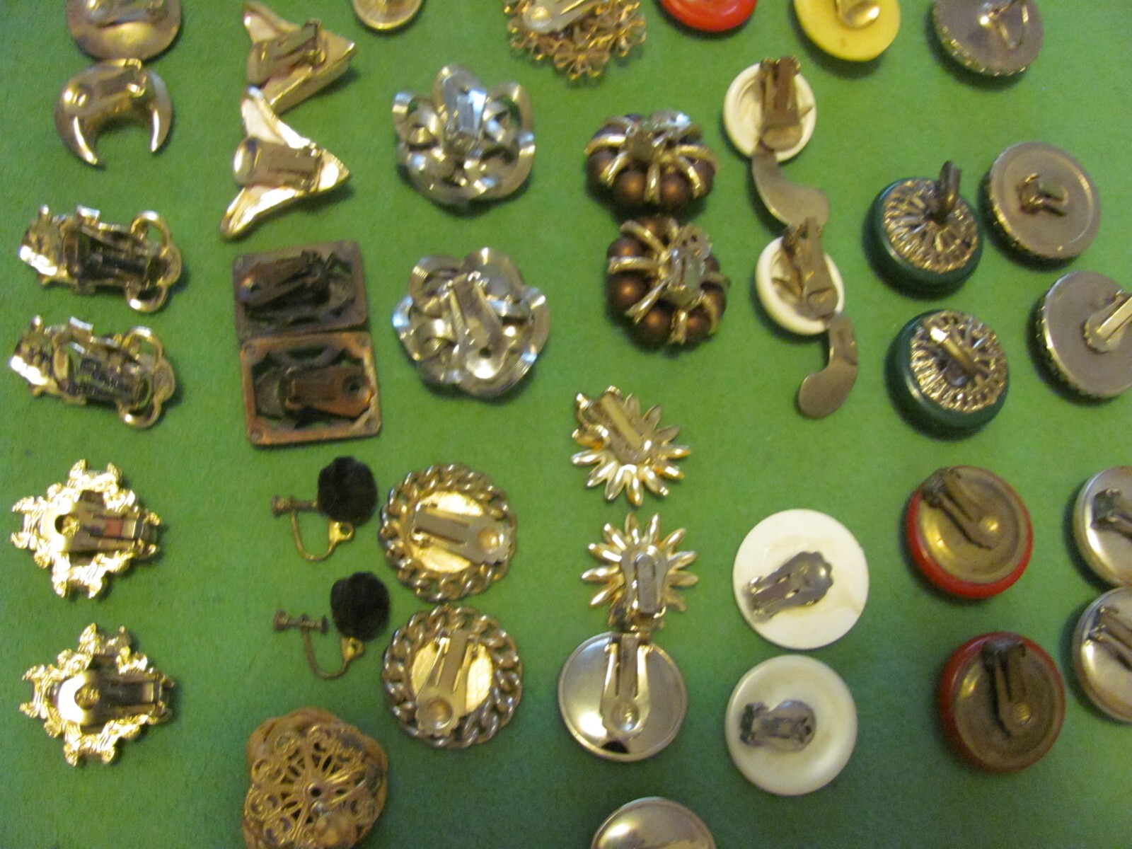 Lot of 26 Pair Vintage Brooches eBay