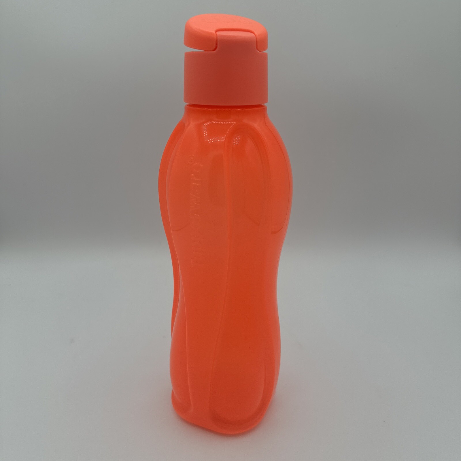 Tupperware 25 Oz Large Water Bottle  Flip Top Lid  Fluorescent Orange