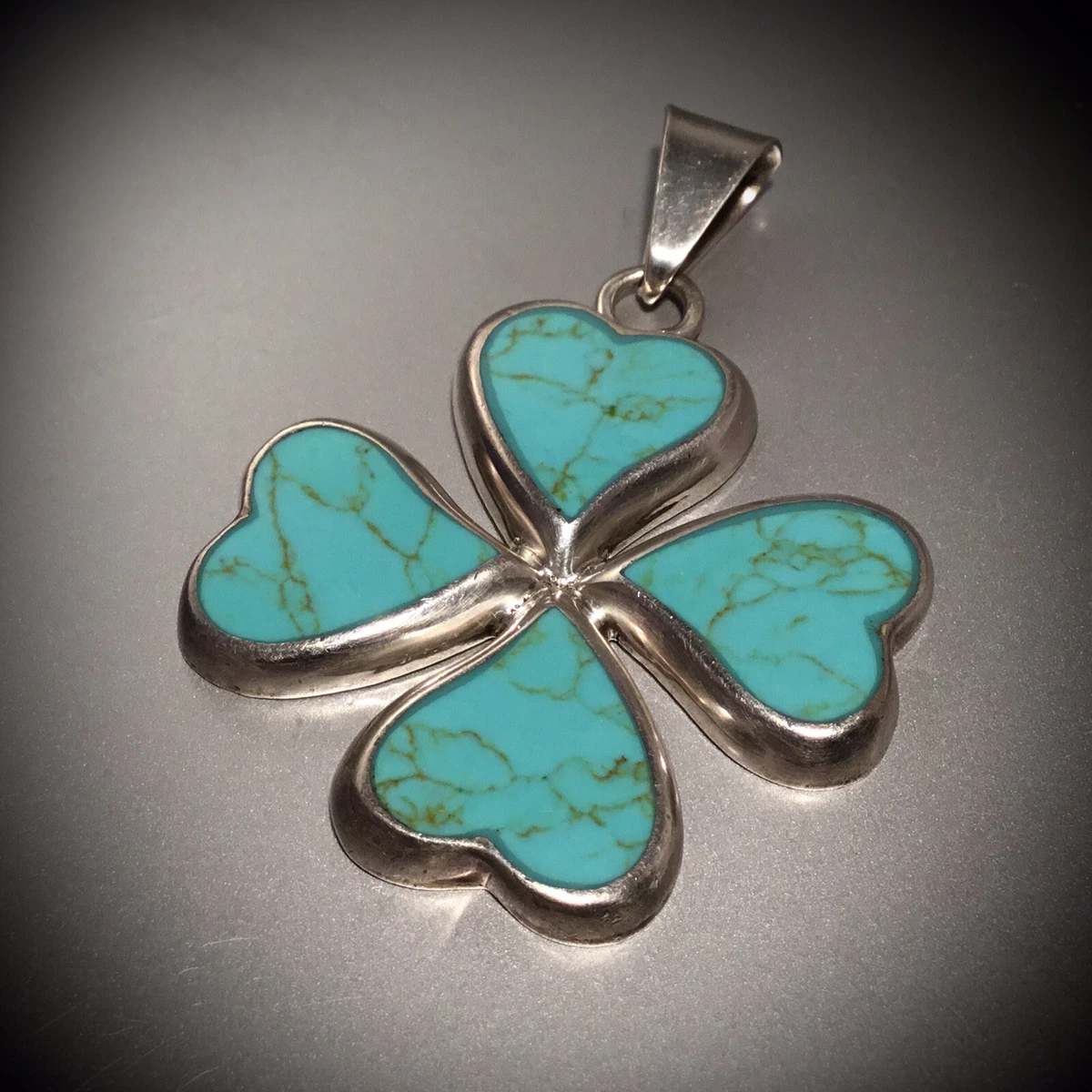 Turquoise clover necklace discount