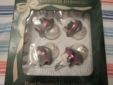 NIB SET OF FOUR CHRISTMAS TRIMMERIES HAND DECORATED GLASS SNOWMEN ORNAMENTS