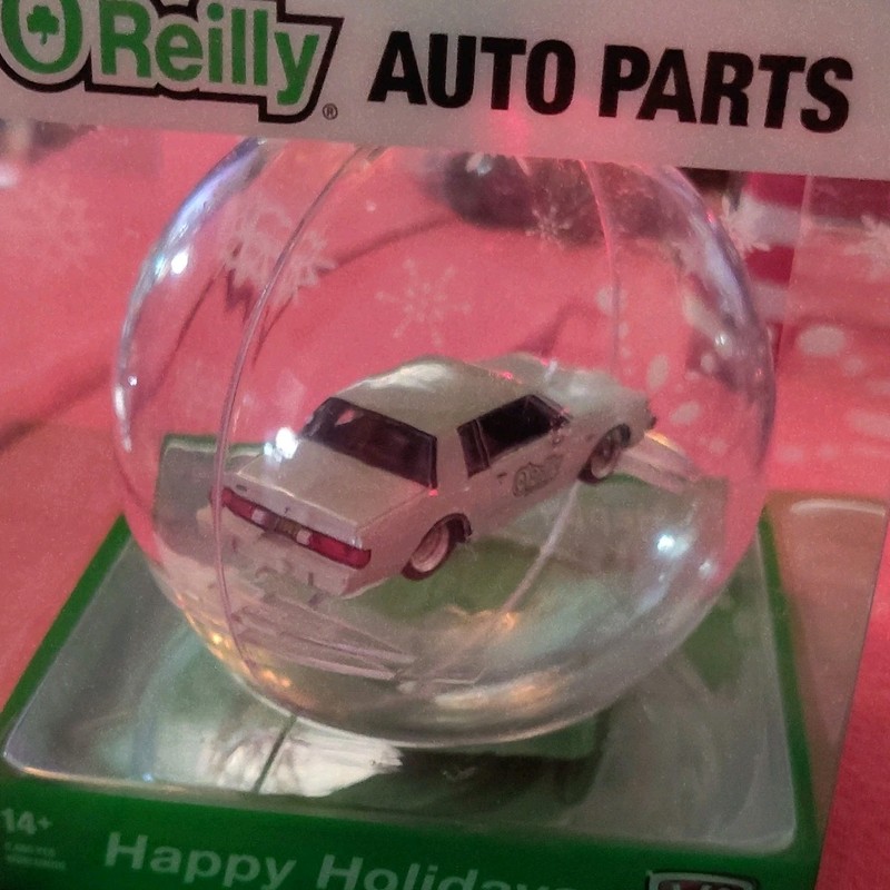 M2 Machines O'Reilly Auto Parts Happy Holidays Diecast Car Ornament 34500