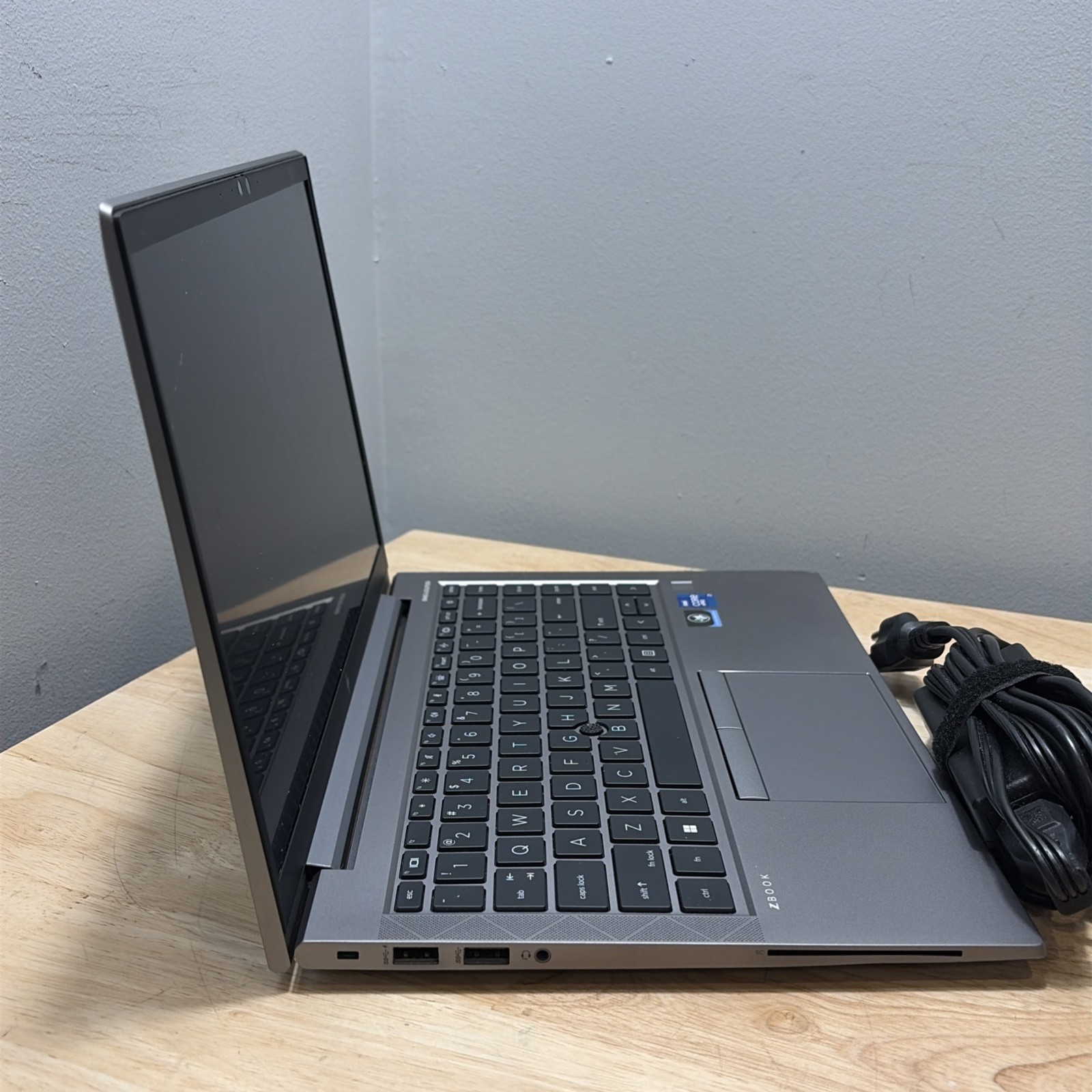 HP Zbook Firefly 14 G8 ZBook Firefly G8, 14-Inch Laptop, with CORE I7-1185G7, 512 GB SSD (Solid State Drive), Windows 11 Pro