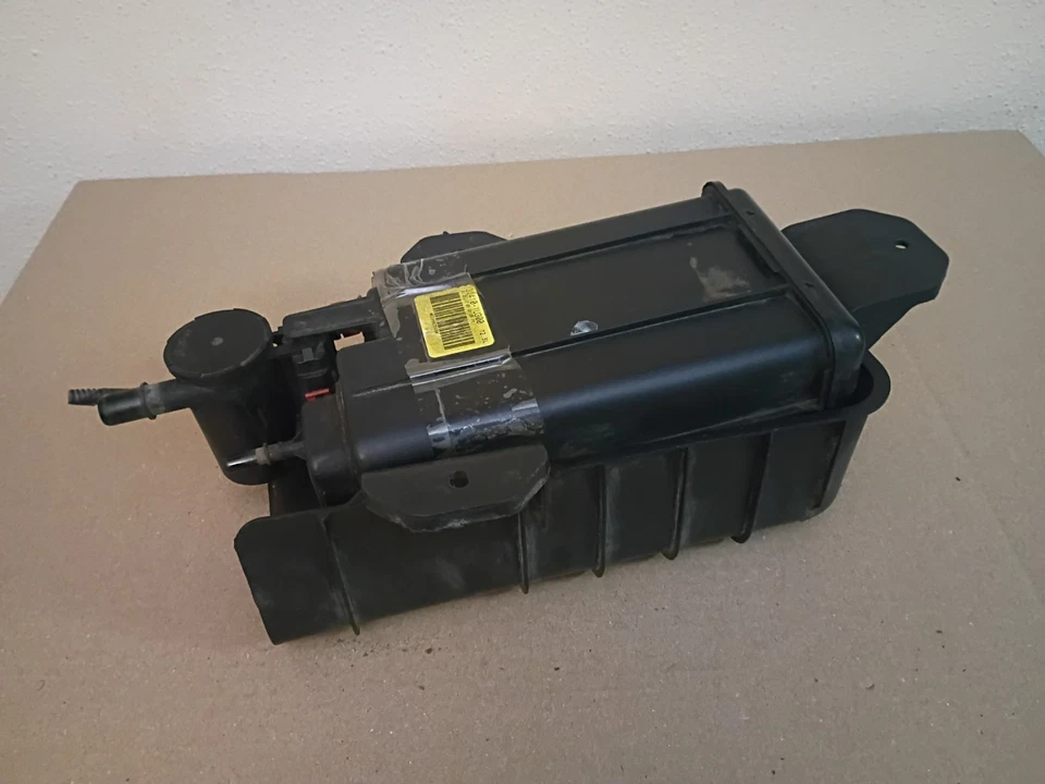 Hyundai Santa Fe 2010-2012 2011-2013 Kia Sorento bote de vapor de combustible 31410-1U300 Foto 3 de 4