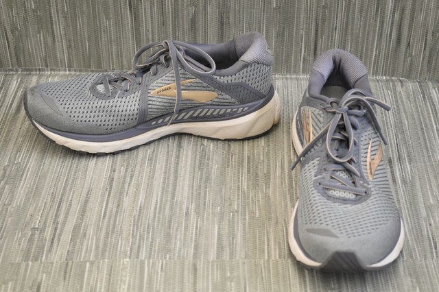 brooks adrenaline gts narrow