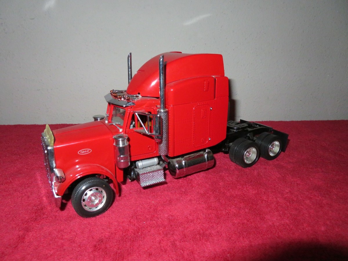 新品未開封Enzaka 378タンクトレーラー超巨大1/28 希少品 ENZAKA PETERBILT SEMI CAB TANKER 1:28 OPENING HOOD & DOORS WEIGHS