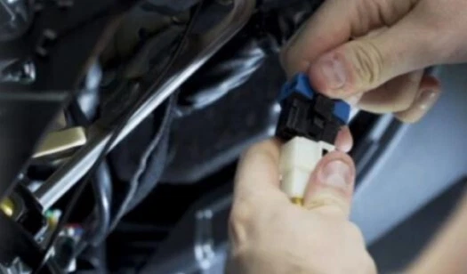 SMARTPHONE PLUG & PLAY 3X BLOQUEO ARRANQUE REMOTO SE ADAPTA A JEEP BRÚJULA 2007-2017 Foto 4 de 4