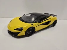 Autoart 1:18 Scale McLaren 600LT Yellow Pearl / Carbon Roof 76082