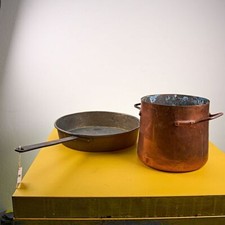 padella e pentola in rame vintage