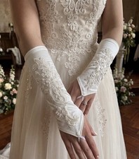 Bridal Ivory Lace Pearl Fingerless Gloves Beaded Sequined Rhinestone Cuffs Pair