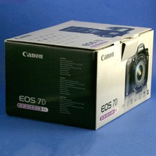 Canon 7D Digital Camera Body Only US Model Mint Condition 5500 Actuations