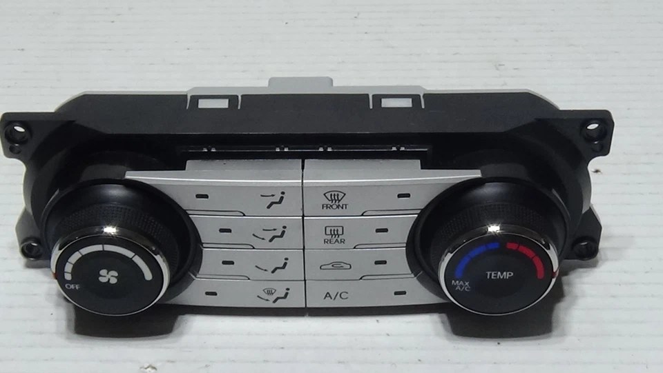 2009-2012 Hyundai Genesis AC Heater Climate Control Switch - Image 2 of 4