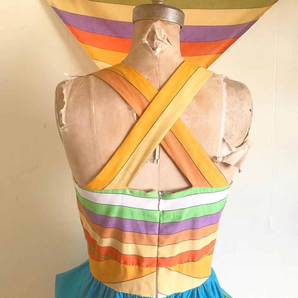 法国 RIVIERA 1960 年代 20 世纪 70 年代复古新奇印花背心裙连衣裙套装 S — 第 4/4 张图片