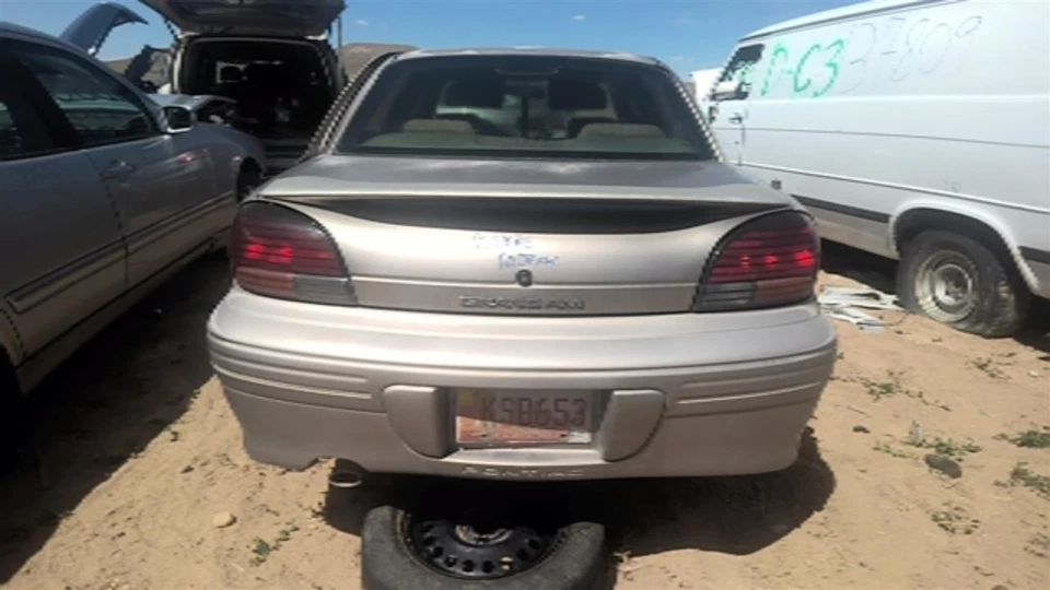 Used Loaded Beam Axle fits: 1998 Pontiac Grand am ride and handling suspension s Foto 2 de 4