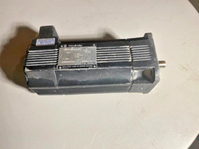 Allen Bradley 1326AB-B420E-S2L Servo Motor 3000 RPM 1.09KW 2.84AMP 44LB/INCH