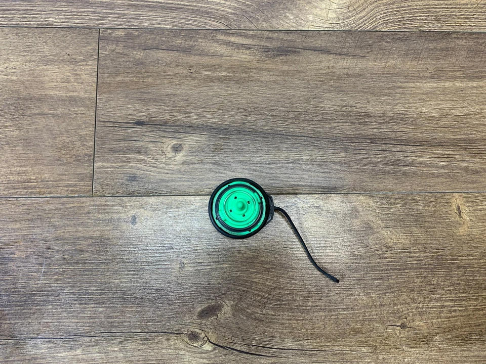 Audi A8 Quattro 2011-2014 tapa combustible/gas 8K0-201-550 OEM Foto 4 de 4