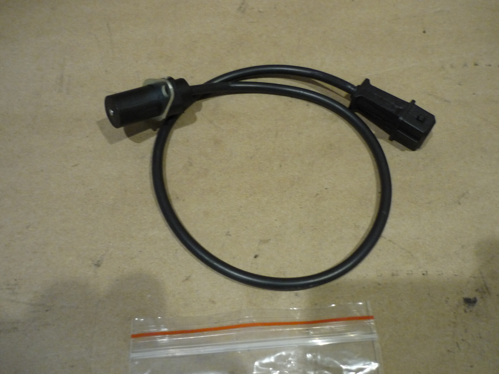 Ferrari 208,288,308,328,412,Mondial,Testarossa - Crank Sensor SEN8D - P/N 119052