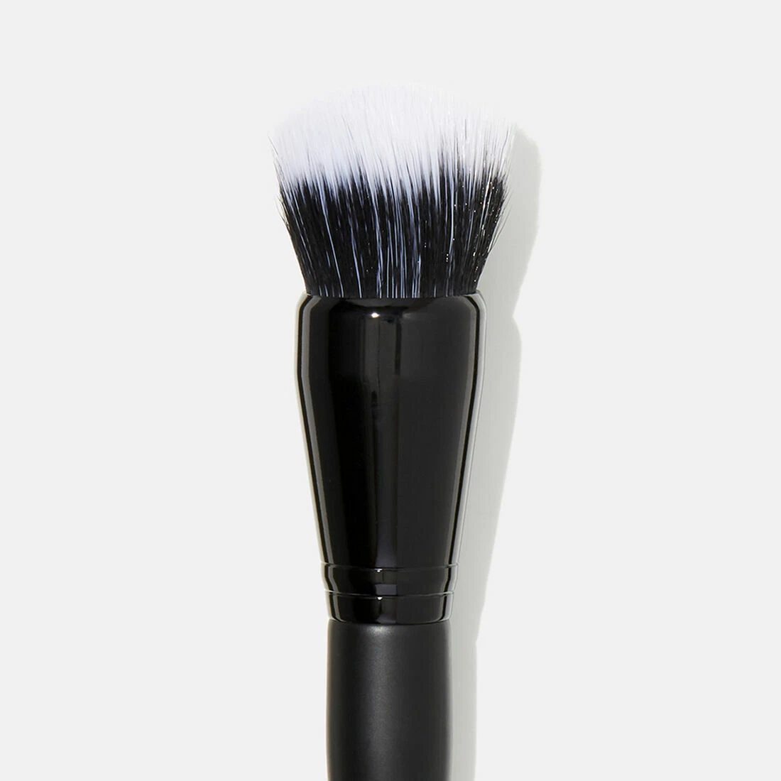 Brand New e.l.f. Domed Stipple Brush In Retail Package 84050 eBay