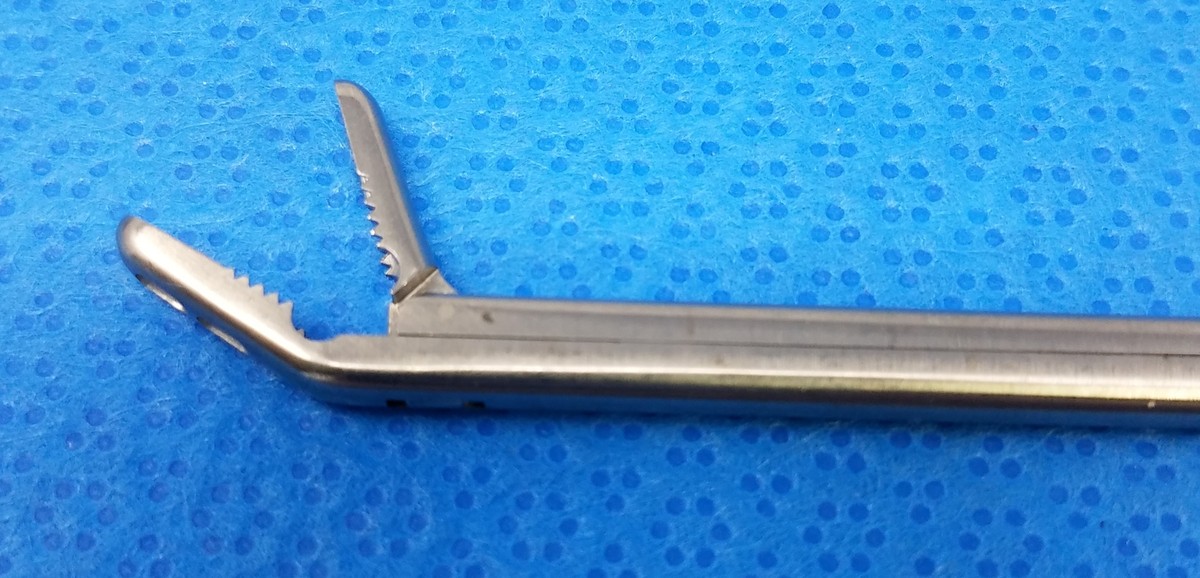 Used AESCULAP FF834R Caspar Rongeur, STR, 4mm, 6 1/8 O/R Instruments