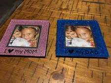 Set Of 2 Glitter Mini Picture Frames “ “I Love You Mom” & “ I Love You Dad”4x4”