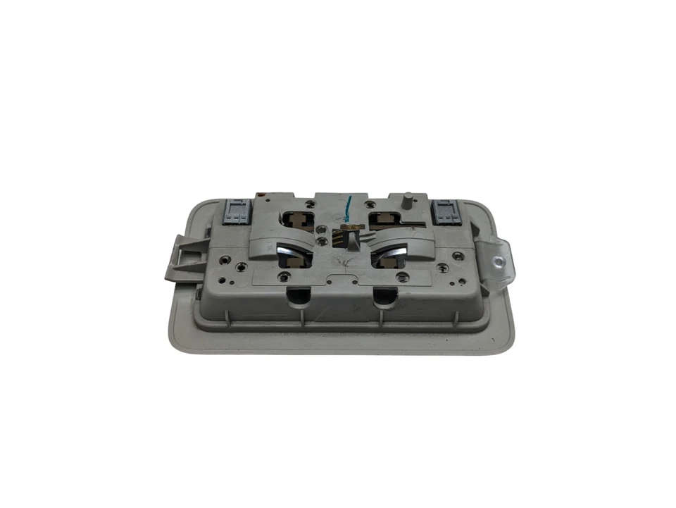 2008 - 2009 Chevrolet Tahoe híbrido fabricante de equipamento original conjunto de luz cúpula de leitura interior traseira - Imagem 4 de 4