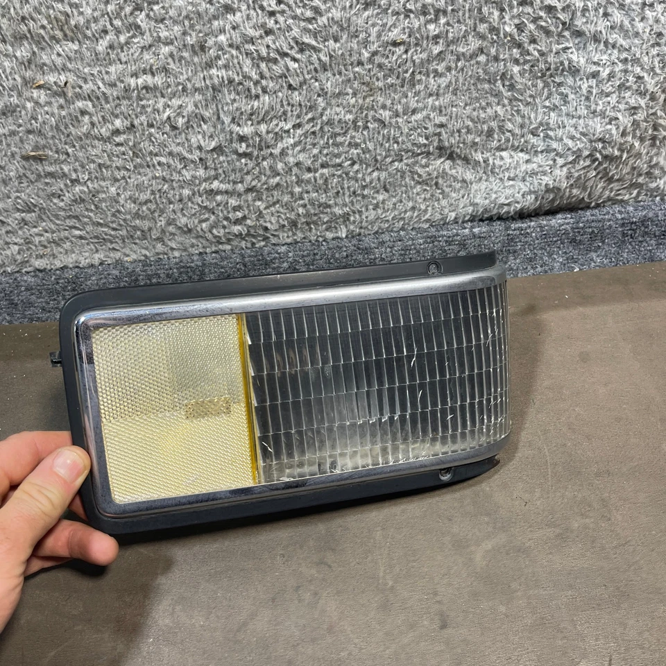 Cadillac Deville Fleetwood 89-93 tracción delantera derecha conductor marcador señal de giro lámpara Foto 2 de 4