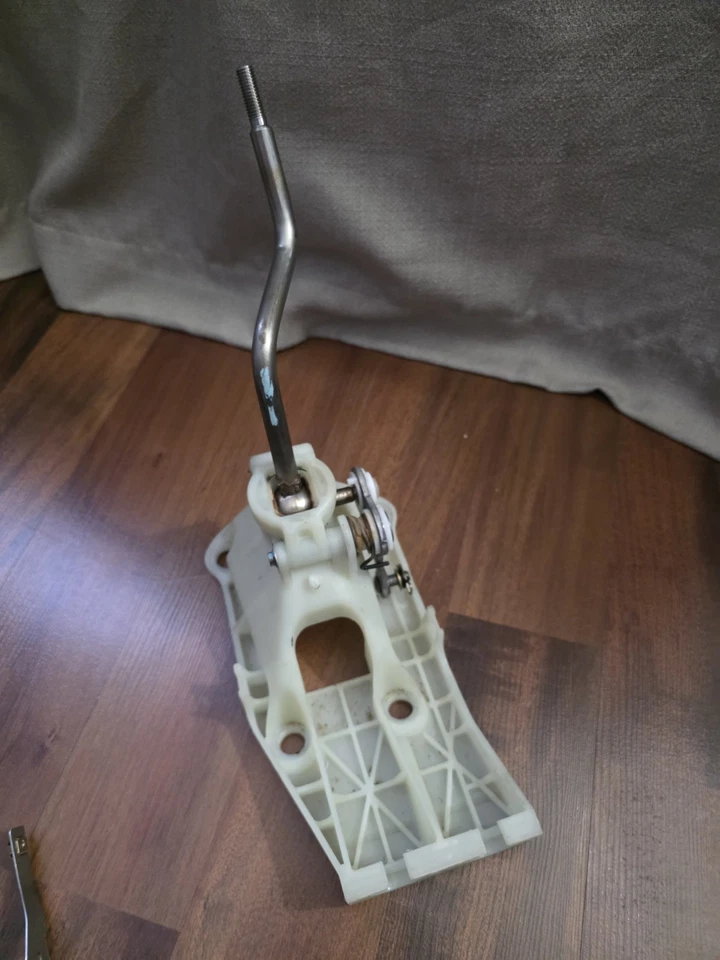 Consola de montaje de palanca de cambios Honda CRV 97-01 Foto 4 de 4