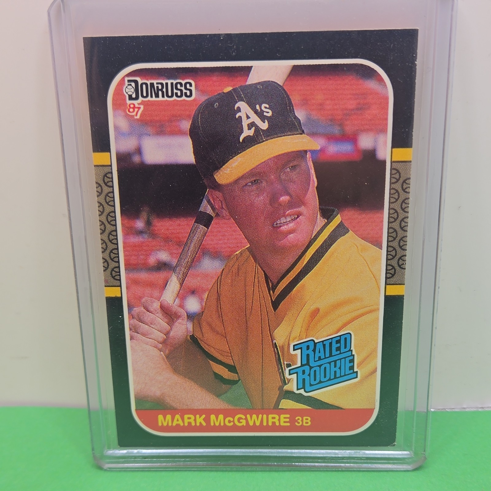 Donruss 1987 Rated Rookie Mark McGwire #46 Oakland Athletics Baseball Card