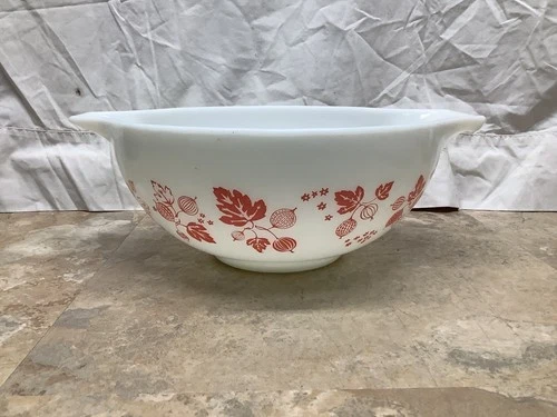 Vintage Pyrex 443 2 1/2 Quart Pink White Gooseberry Cinderella Mixing Bowl