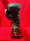 Ancien Trophée de Boxe Gant Ancien sur Socle Bois Vintage 32 cm 3,7 kg