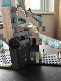 Lego chima Sir fangar&rsquo;s Ice Fortress ( 70147) Looks to be 99% complete