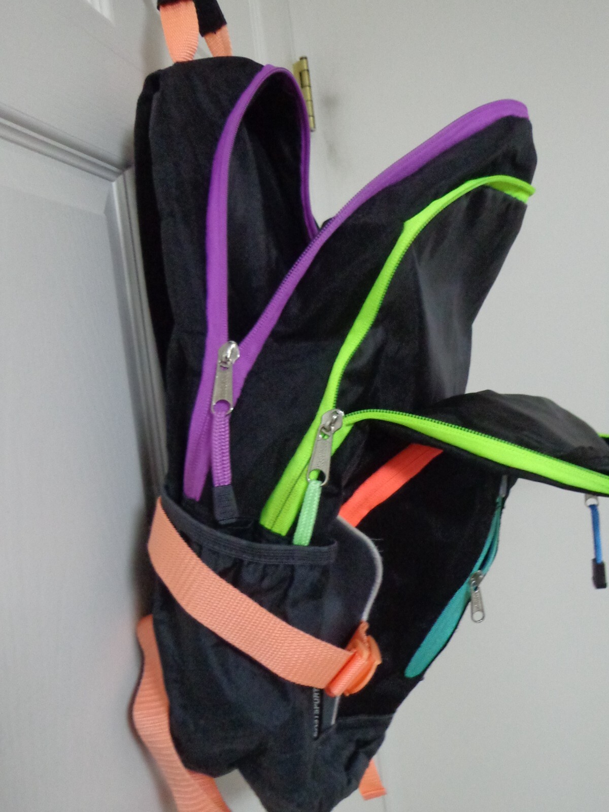 Eastsport Backpack Size Medium - image 14