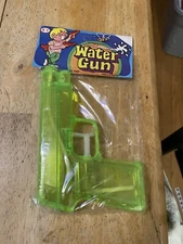 VTG KY Water Gun/Squirt Gun Made in Hong Kong Green Color New Sealed NOS
