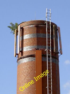 Foto 12x8 Top of the stack Melksham Der Schornstein des ehemaligen Milchfaktors c2014