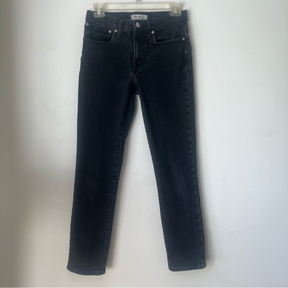 Madewell Tomboy Straight Jeans in Lunar Wash Faded Black 24"