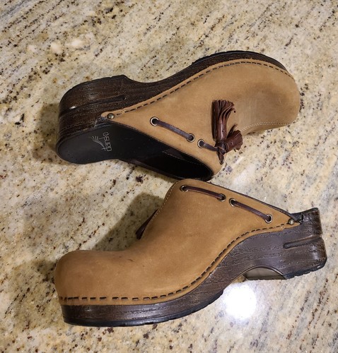 Dansko Brown Tan Suede Nubuck Clogs Mule Slides with Tassel Size 38 (US 7.5 8) - Picture 6 of 9