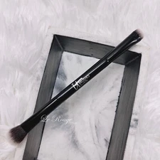 It Cosmetics Doubled Ended All-Over Shadow Smudge Brush Eyeshadow Brush