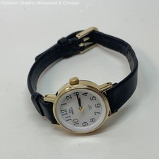 VNTG Timex Indiglo Quartz Gold Tone Leather Band Wristwatch 12.8g