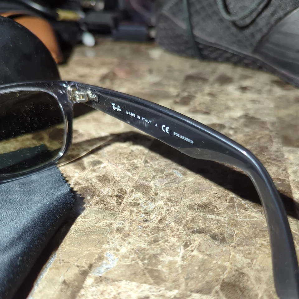 Gafas de sol Ray-Ban RB2132 nuevas Wayfarer clásicas marco negro lentes verdes 55 mm Foto 4 de 4