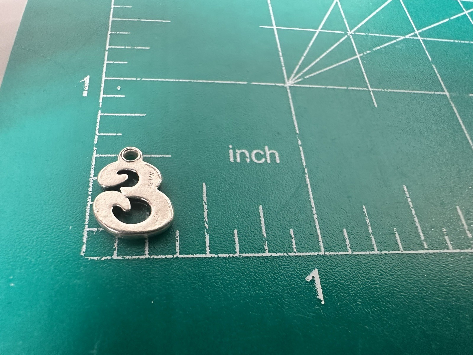 James Avery Small Script Initial E - image 4