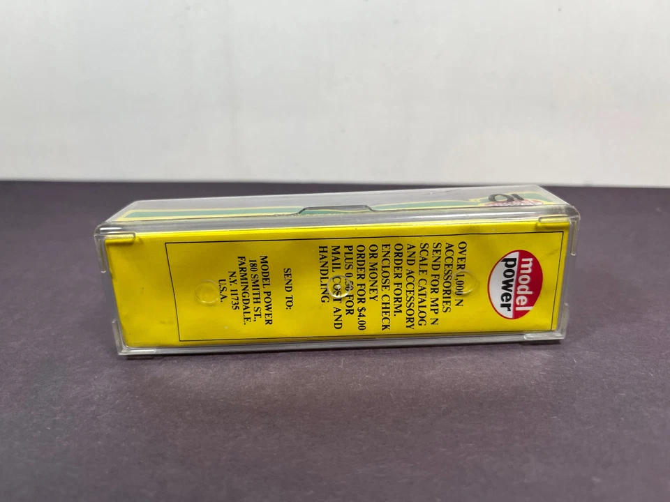 Model Power N Scale Train 3716 Refrigerator Box Car NORTHERN NRC 2117 - Image 2 of 4