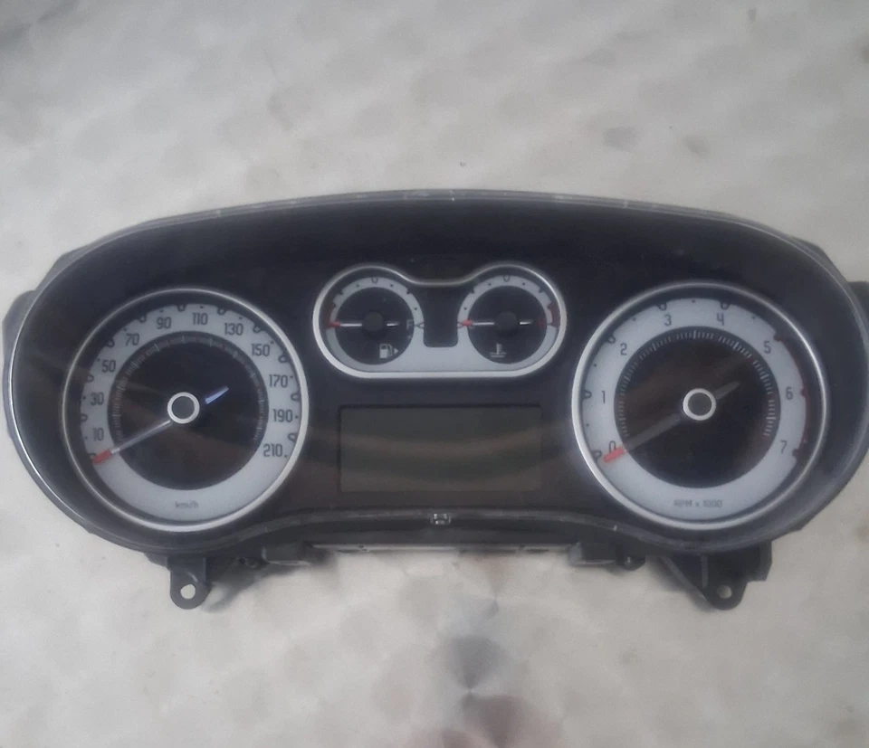Compteur Fiat 500L - Photo 1/2