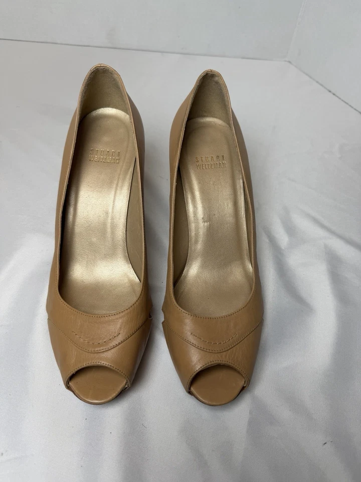 Zapatos de salón Stuart Weitzman para mujer de cuero beige con punta pep JW55912 talla 7,5 Foto 3 de 4
