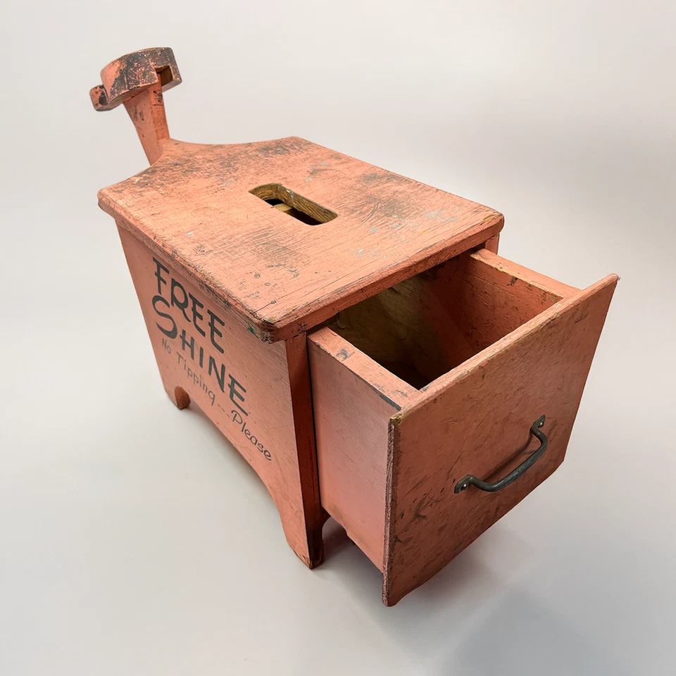 Arte folclórica rosa caixa de brilho para sapatos com apoio para os pés, ranhura para ponta e gaveta – décadas de 1930 a 1950 - Imagem 4 de 4