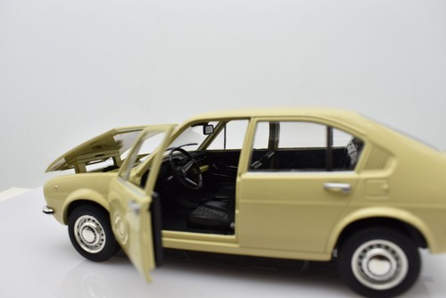 Modellino auto ALFA ROMEO Alfasud scala 1:24 diecast modellismo da collezione - Foto 4 di 7