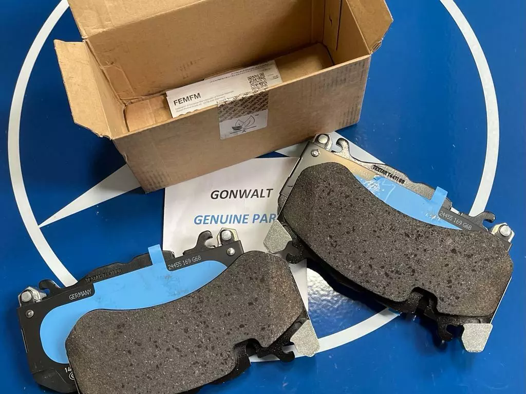 Mercedes Benz GL63 AMG GLE63 AMG GLE63 AMG S Front Brake Pad Set 