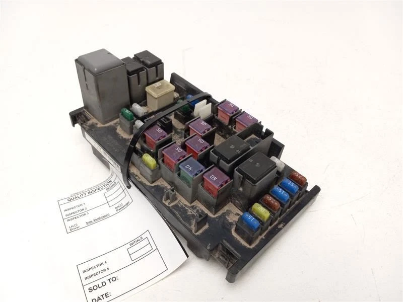 2015 - 2017 SUBARU XV CROSSTREK 保险丝盒 — 第 3/4 张图片